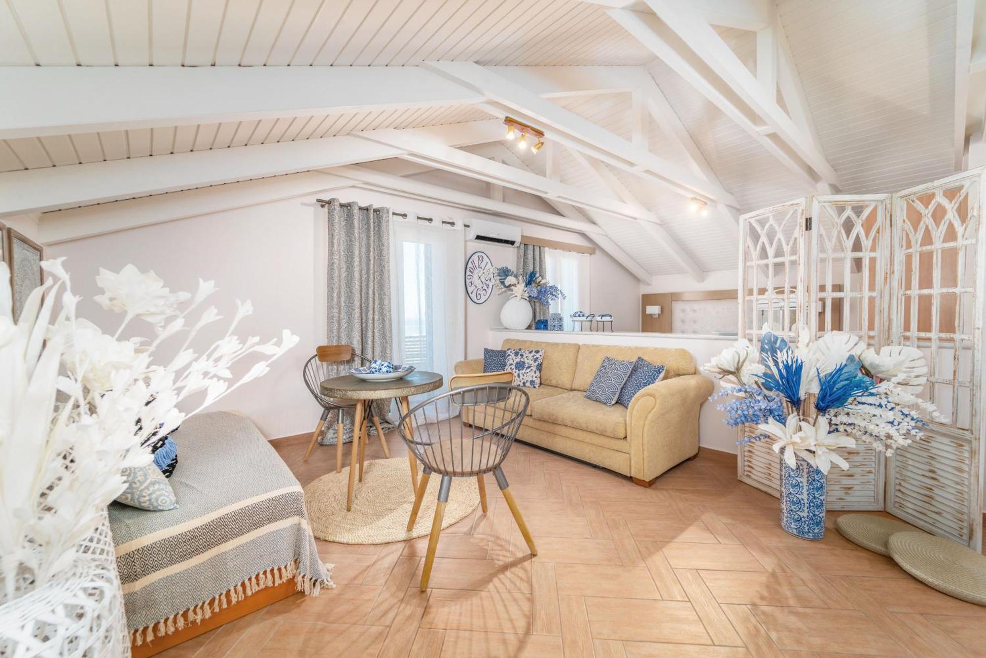 Niver Luxury Suites Lefkáda الغرفة الصورة